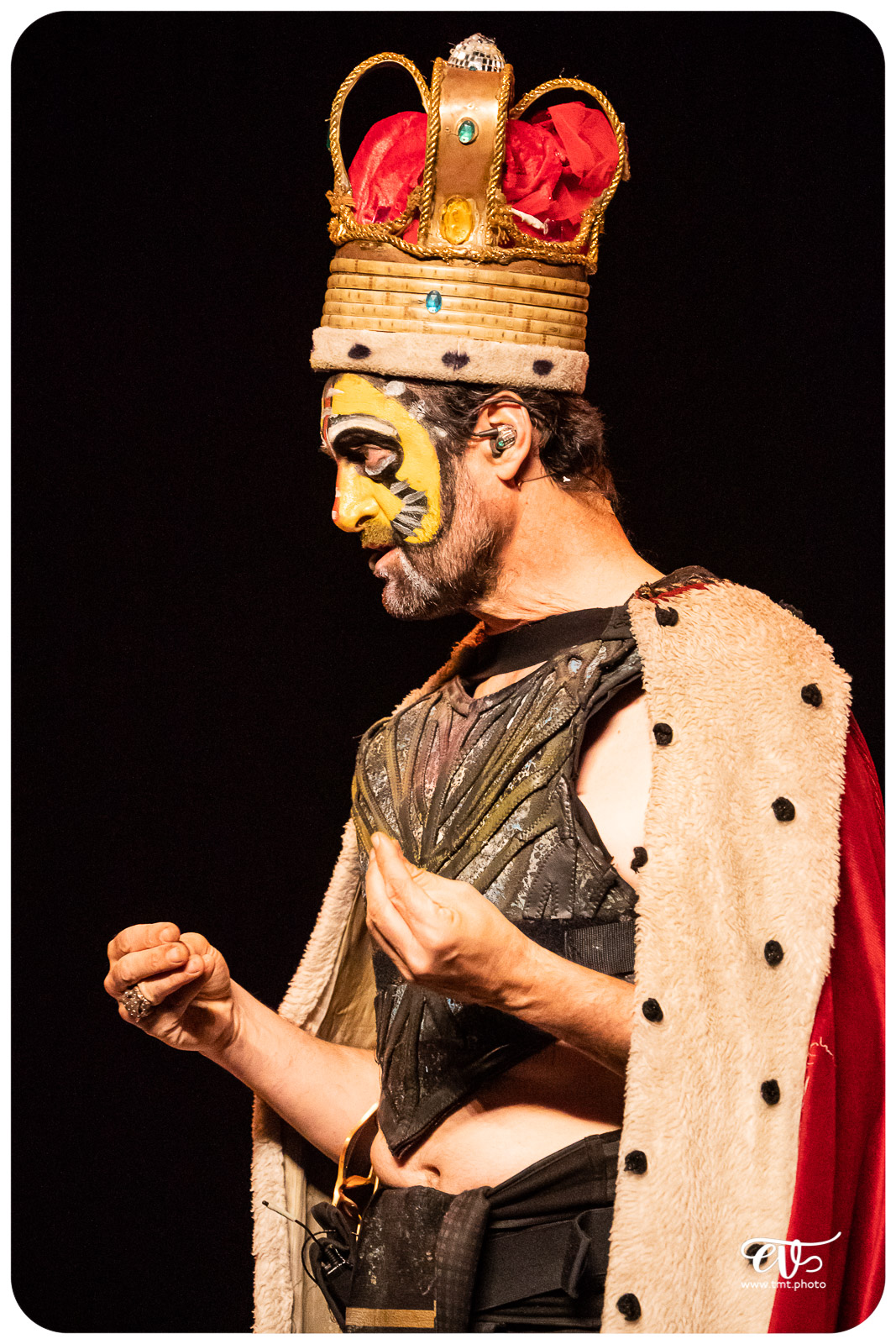 THE PRIMITALS (YLLANA & PRIMITAL BROTHERS)